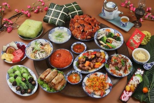 Must-Try Vietnamese Dishes During Lunar New Year (Tet)